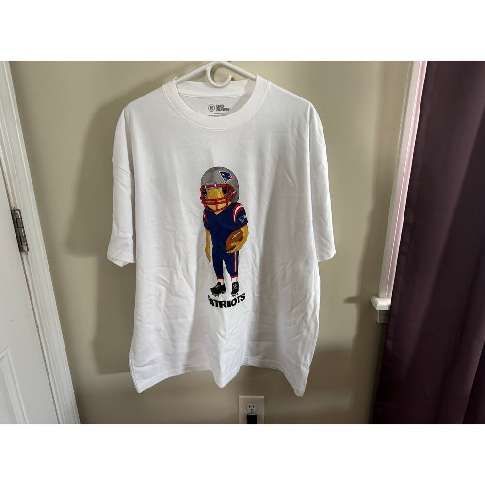 Bad Bunny x NFL New England Patriots Concho T-Shirt Size XL NWT